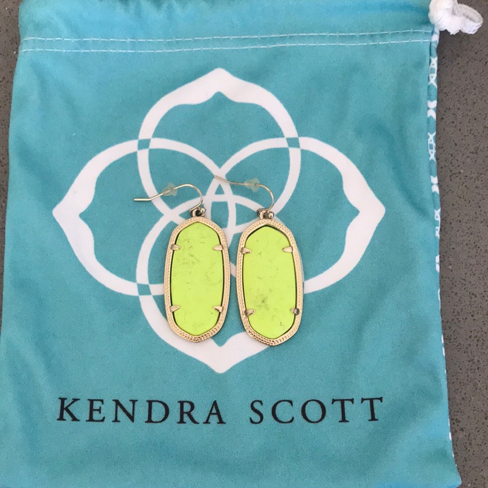 Kendra Scott Elle earrings